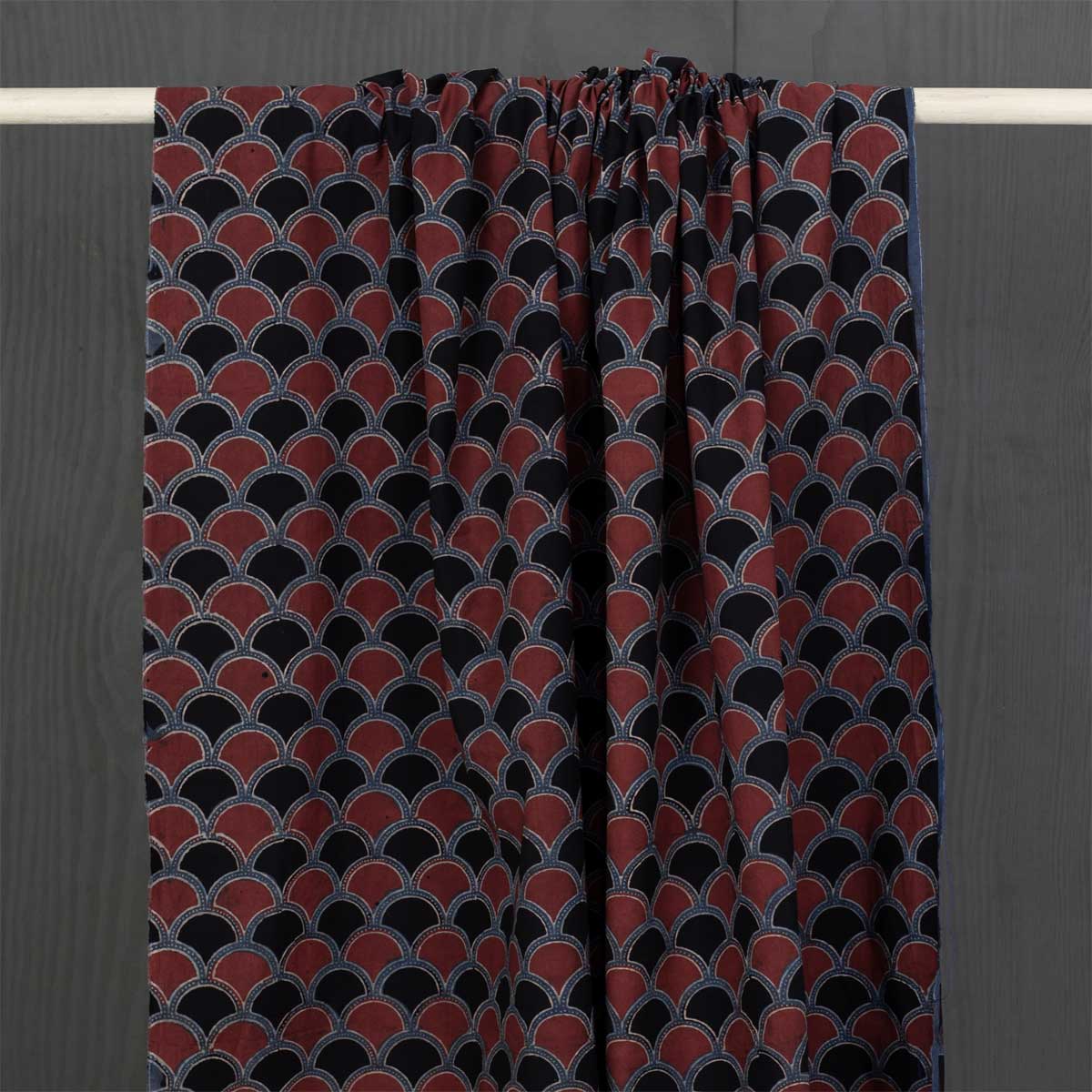 AJRAKH Hira Fabric, red/blue/black