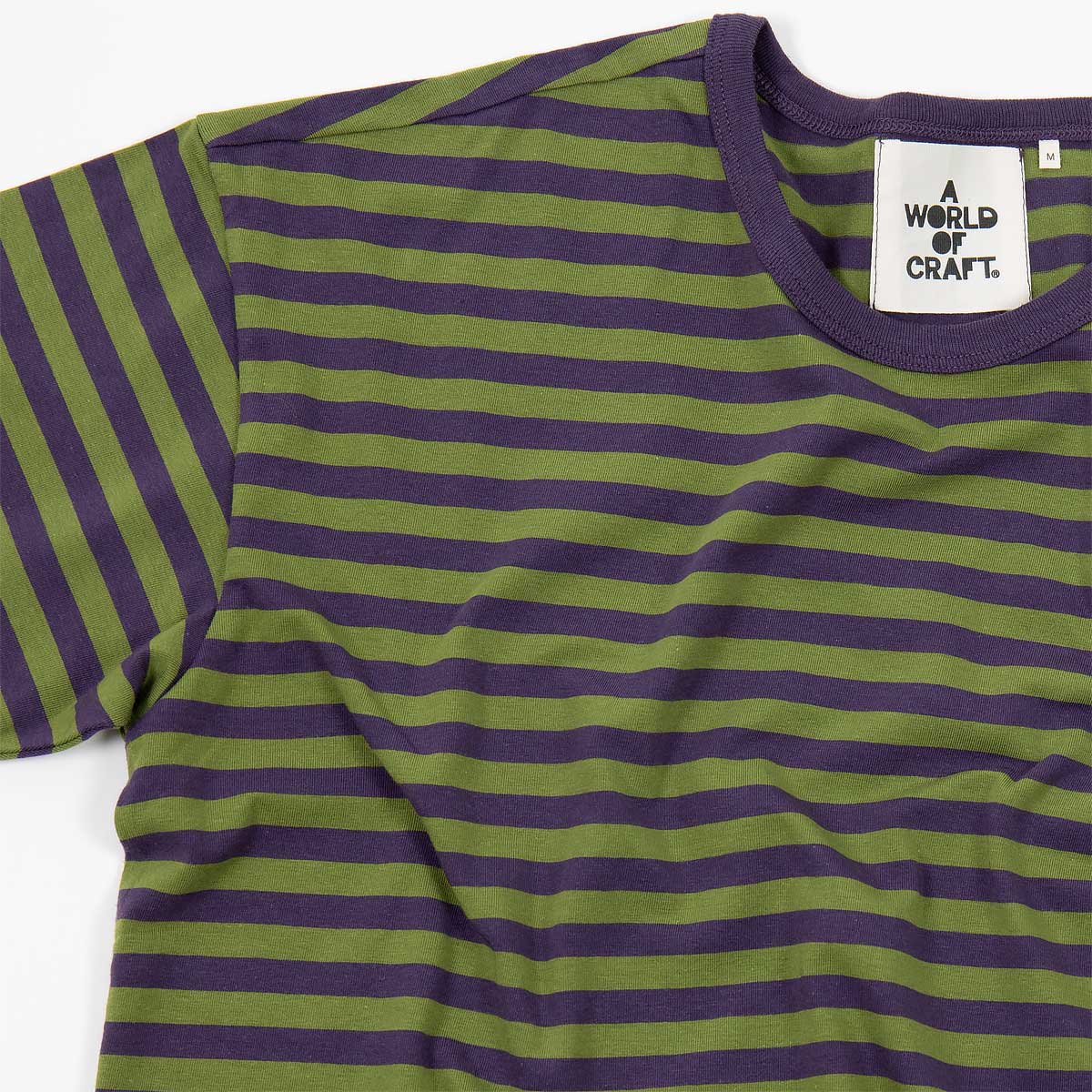 Randig kortärmad T-shirt i ekologisk bomull - Dam i färgen olivgrön och aubergine