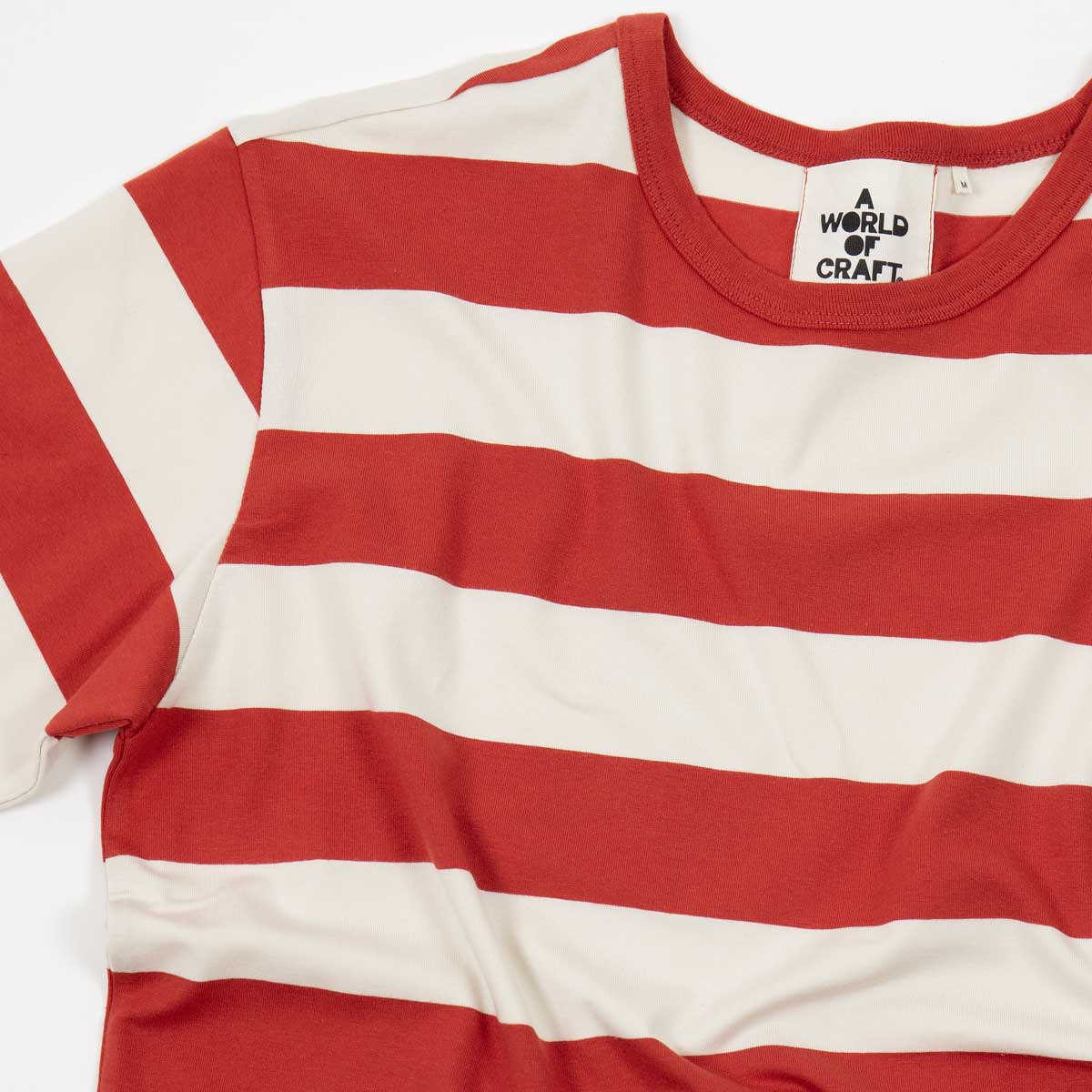 Randig kortärmad T-shirt i ekologisk bomull - Dam i färgen röd och vit