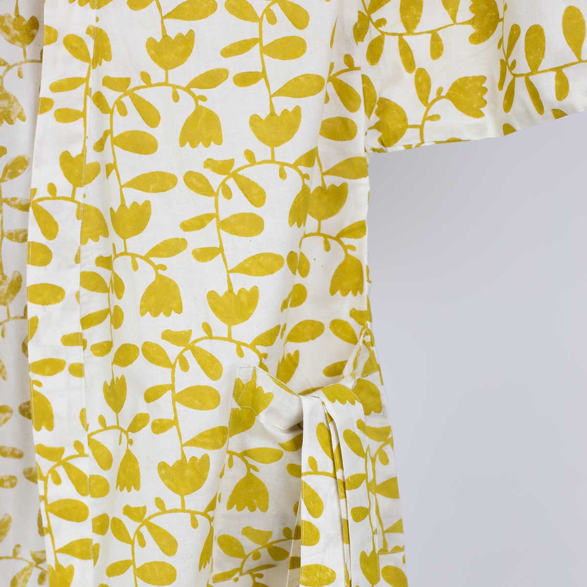 BIRD IN FLOWER Kimono, one size