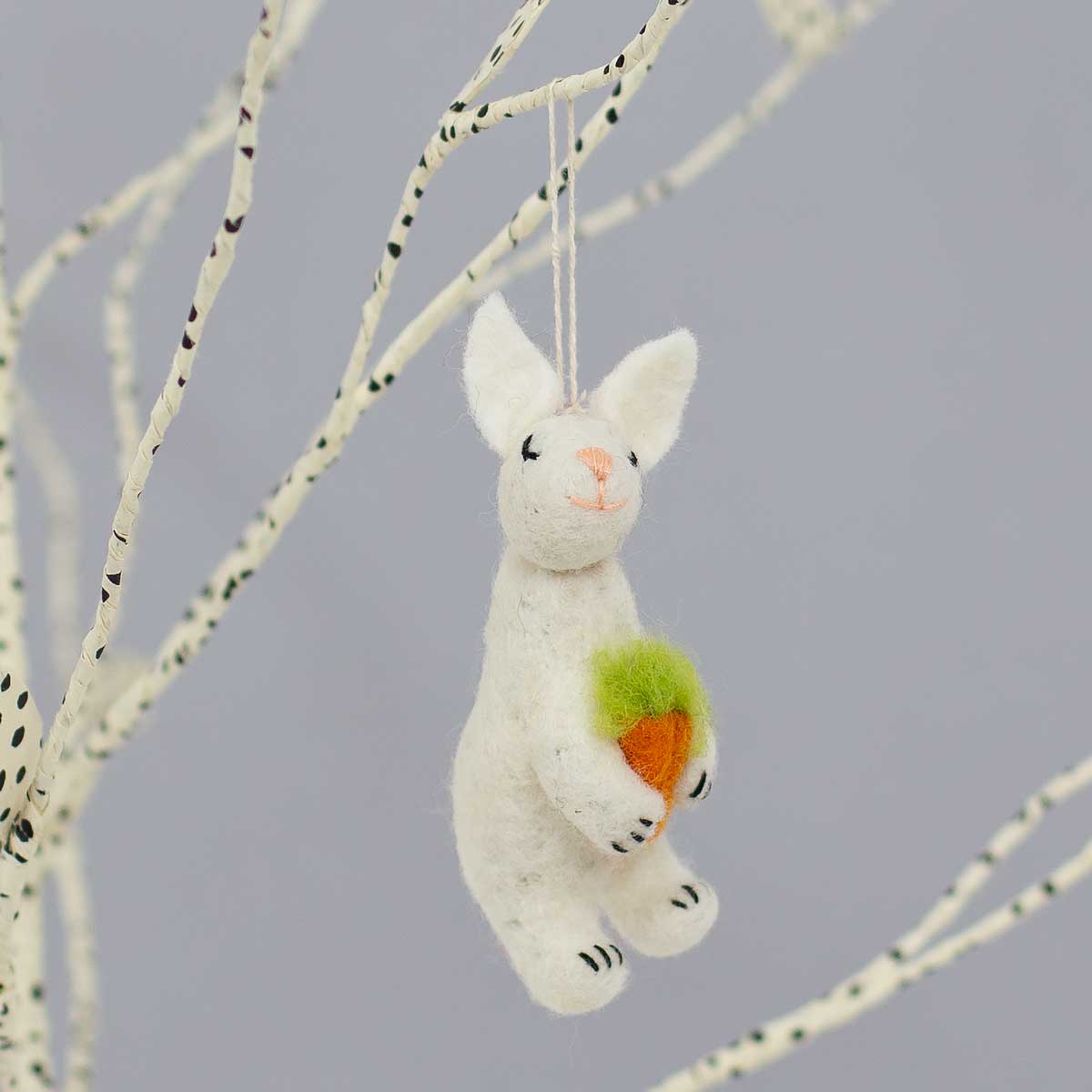 BUNNY WITH CARROT BUNNY WITH EGG Easter ornament