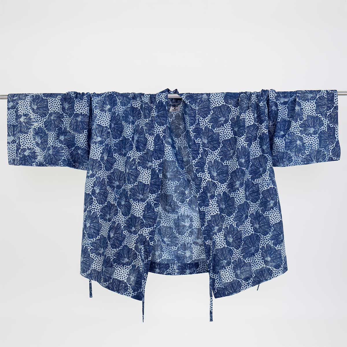 kort kimono med rutigt mönster, i blått - Fair Trade