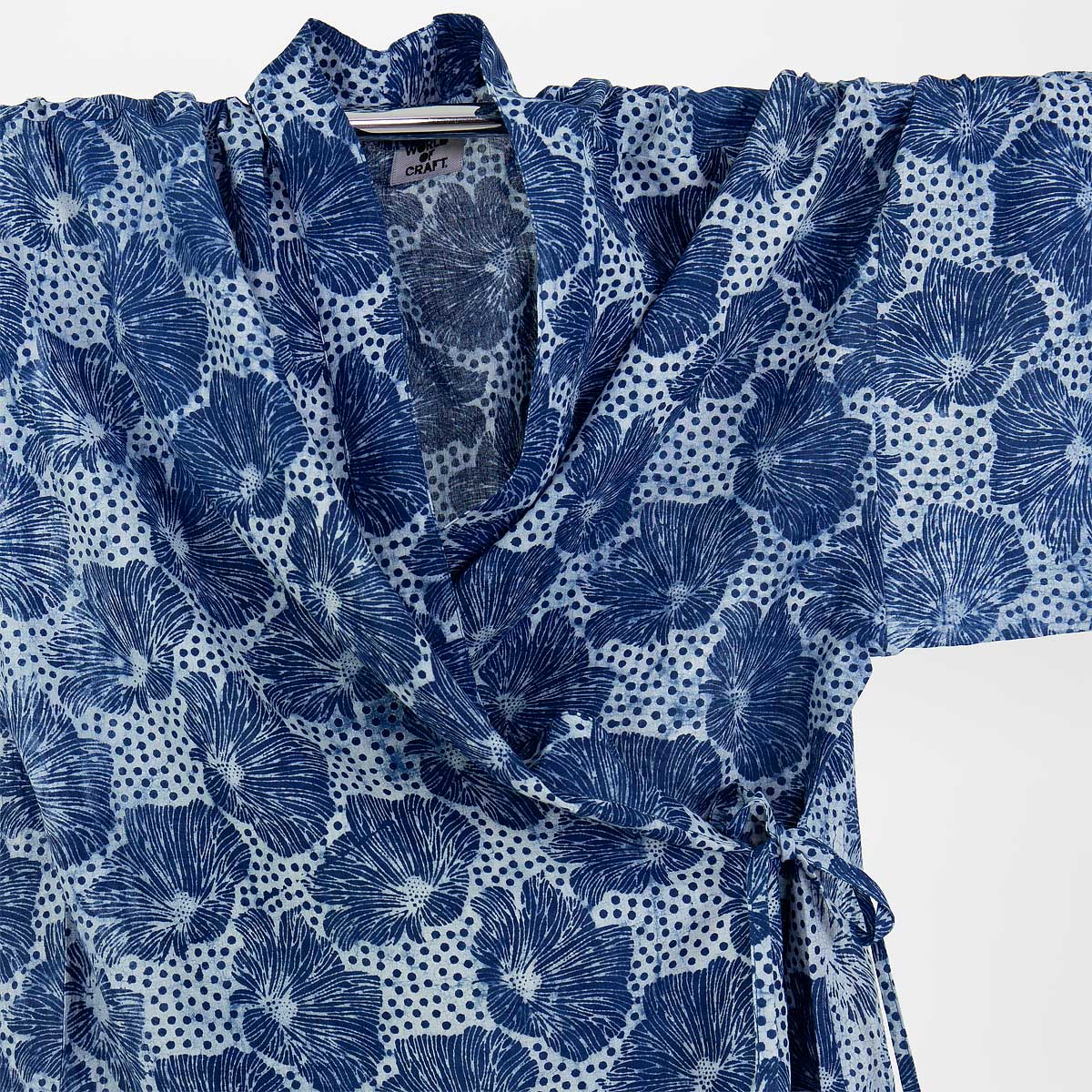 kort kimono med rutigt mönster, i blått - Fair Trade