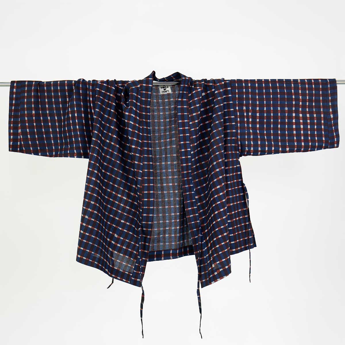 kort kimono med rutigt mönster, i blått och rött - Fair Trade