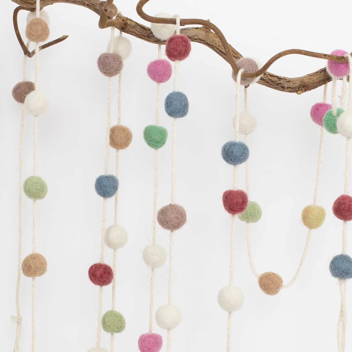 FELT MINIBALLS Garland, pastell