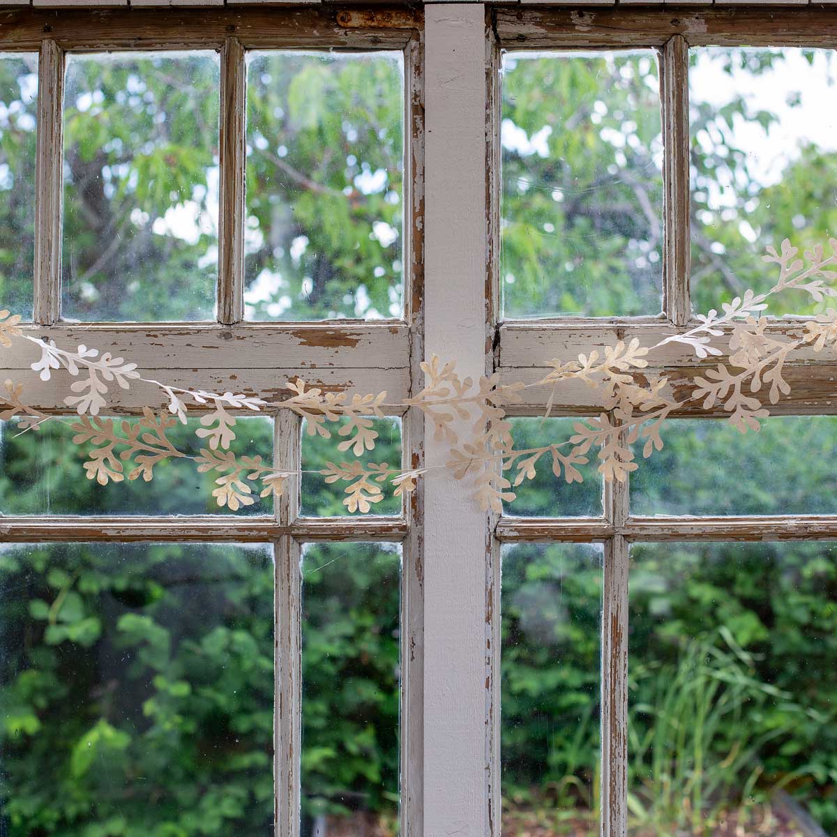 FOLIAGE Garland, offwhite