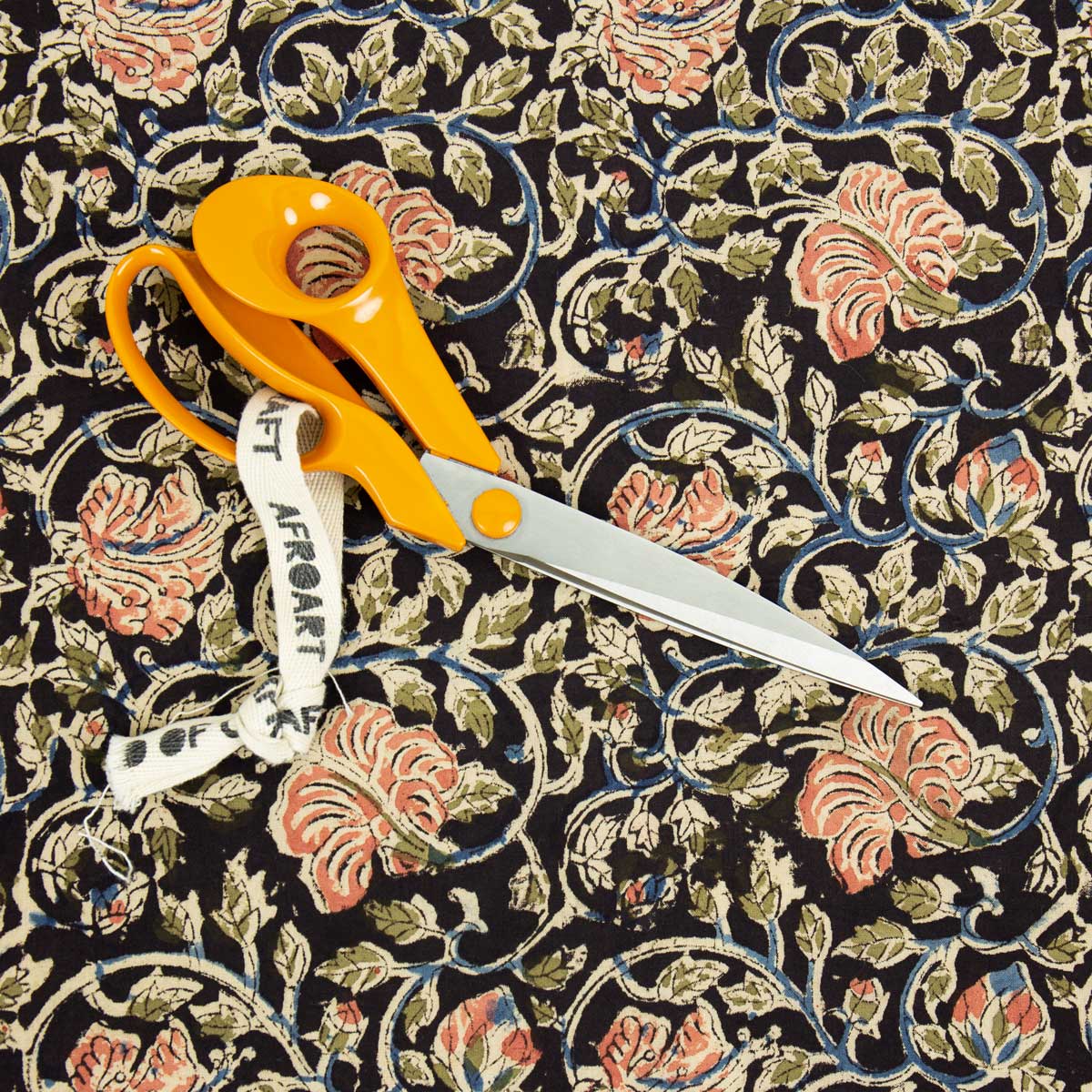 KALAMKARI Pink poppy Metervara
