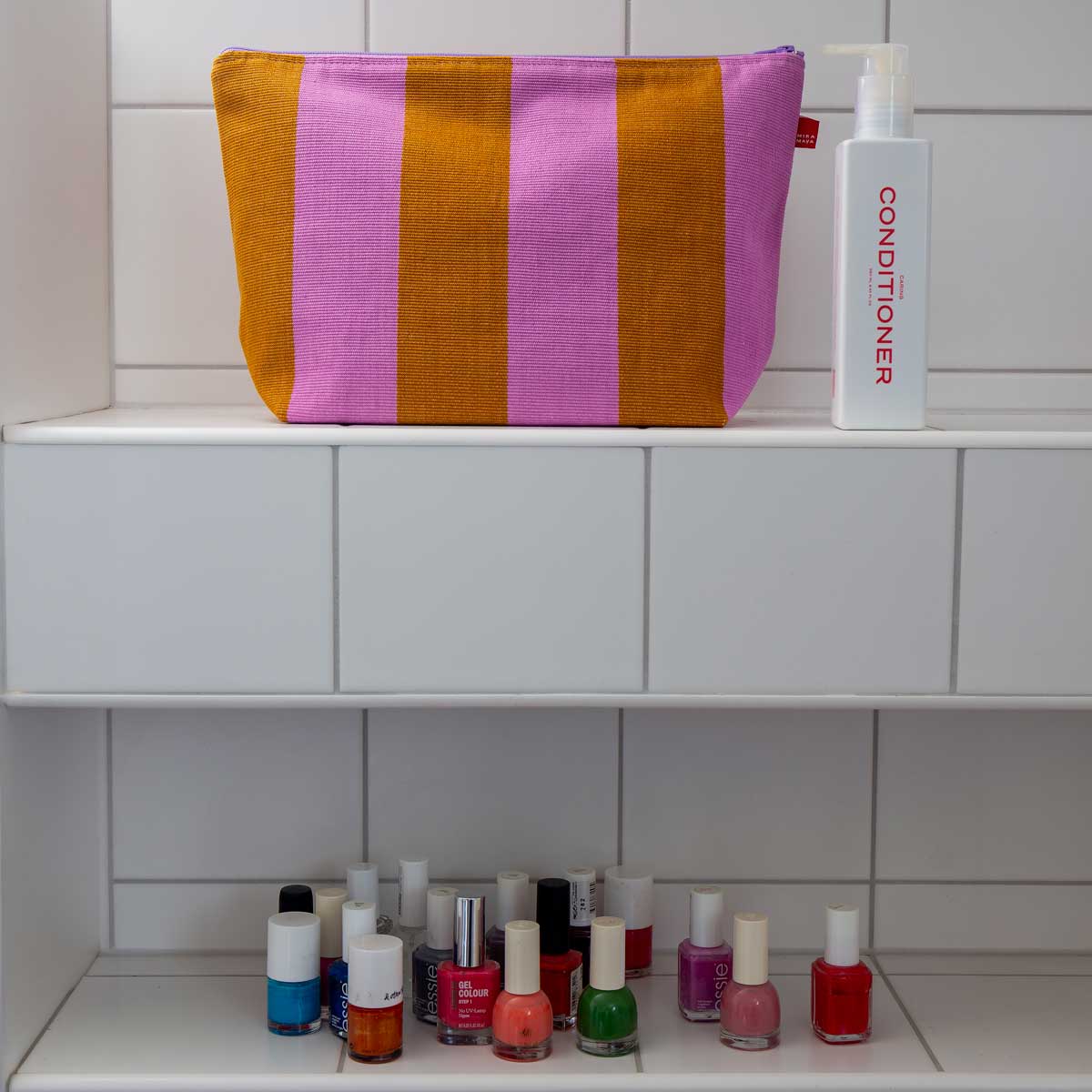 LEIRE Toiletry bag M, mustard/lilac