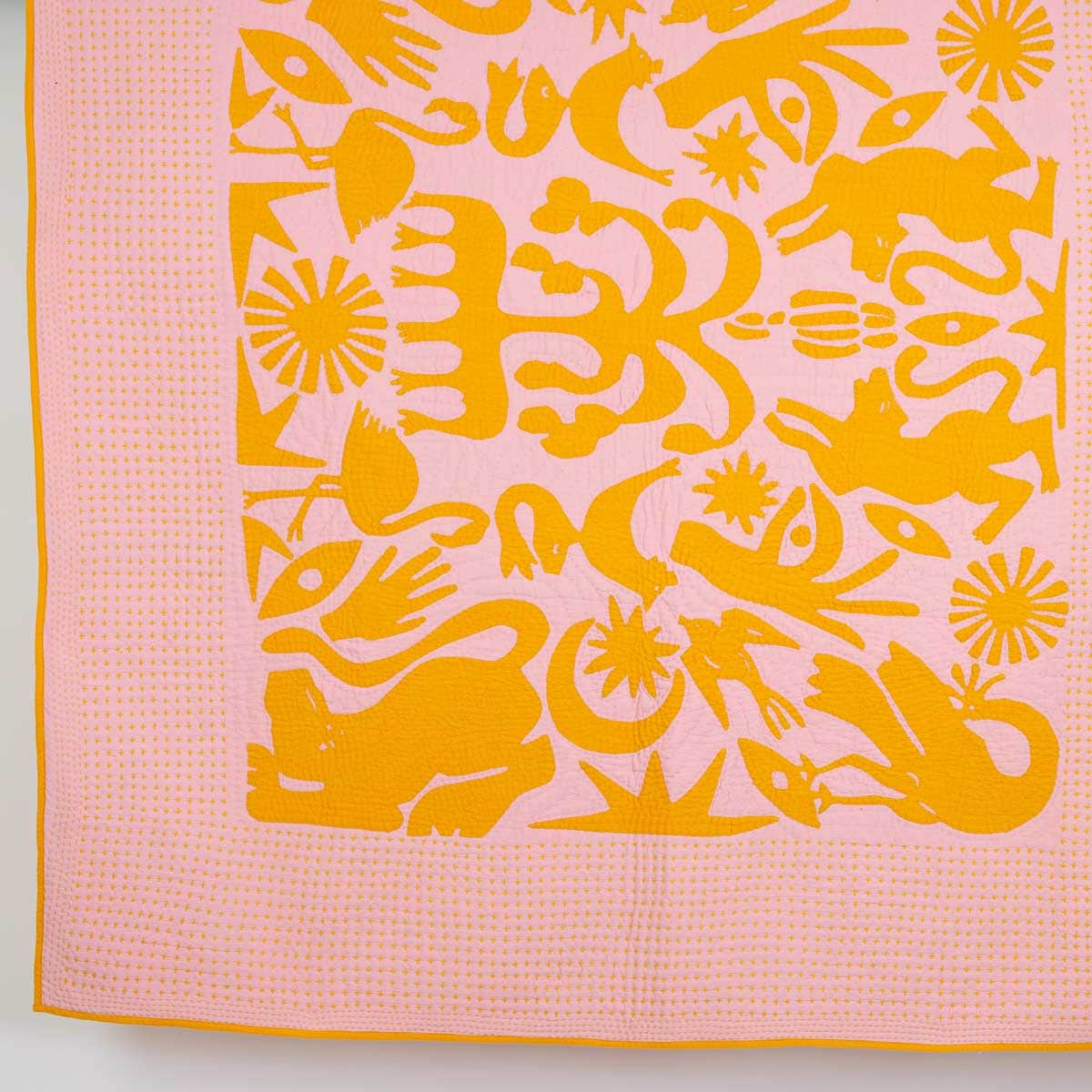 LOVELY QUILT Bed cover 205x175, orange/pink