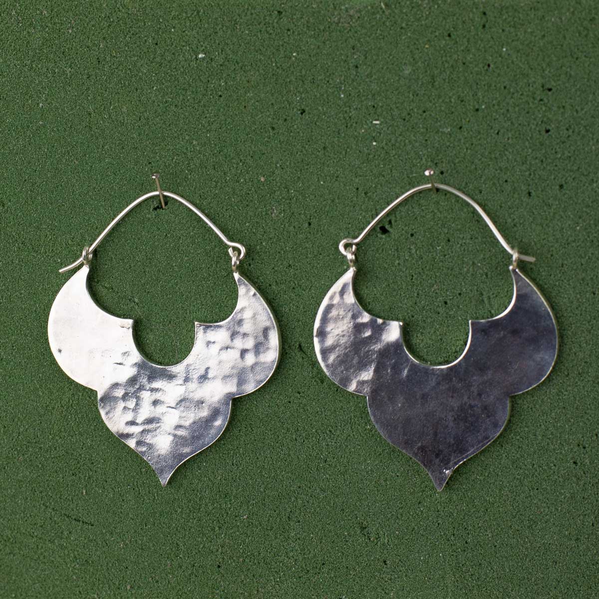 MEDALLION Earrings, silver