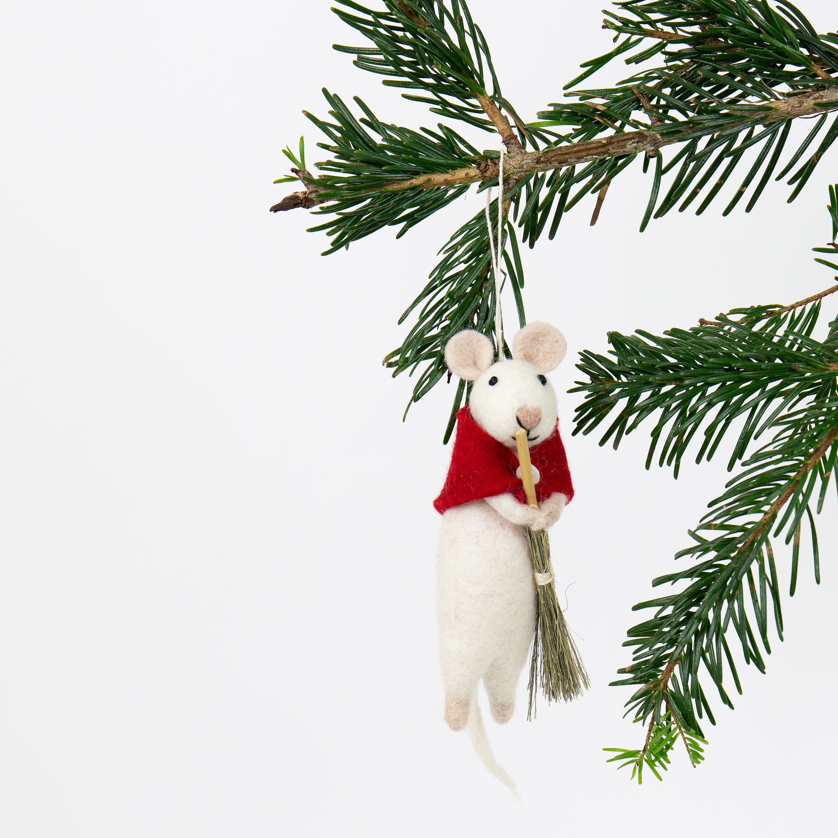 MOUSE WITH BROOM Julhänge