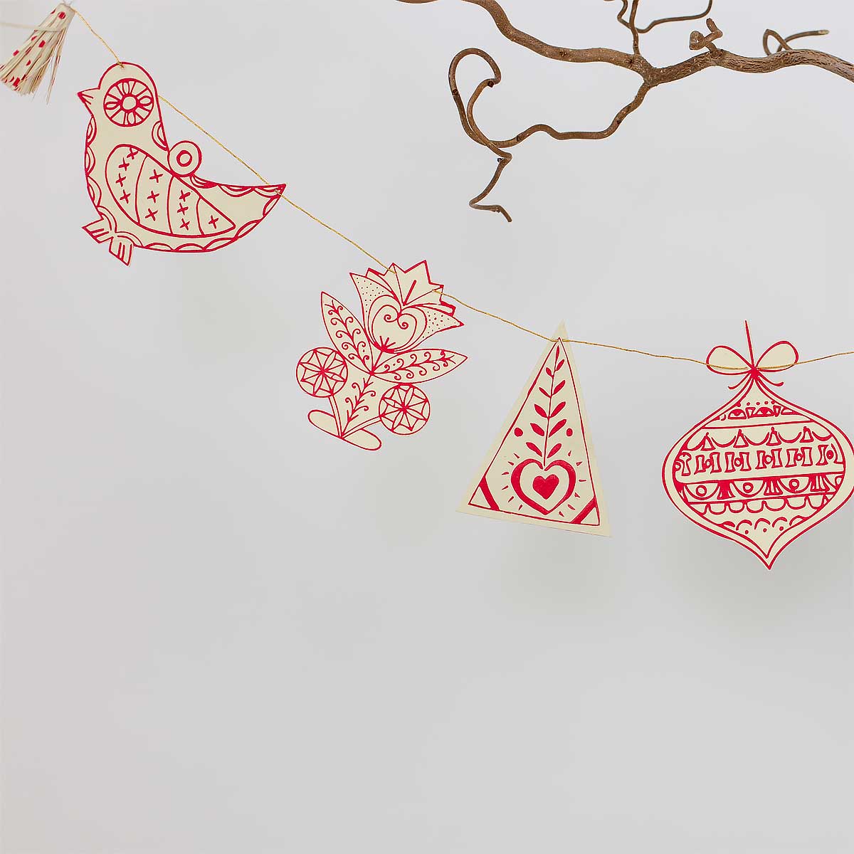 FOLKLORE Garland
