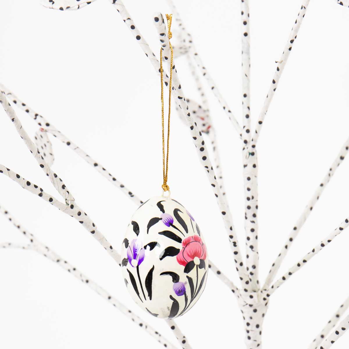 PAPIER MACHÉ Easter ornament, white
