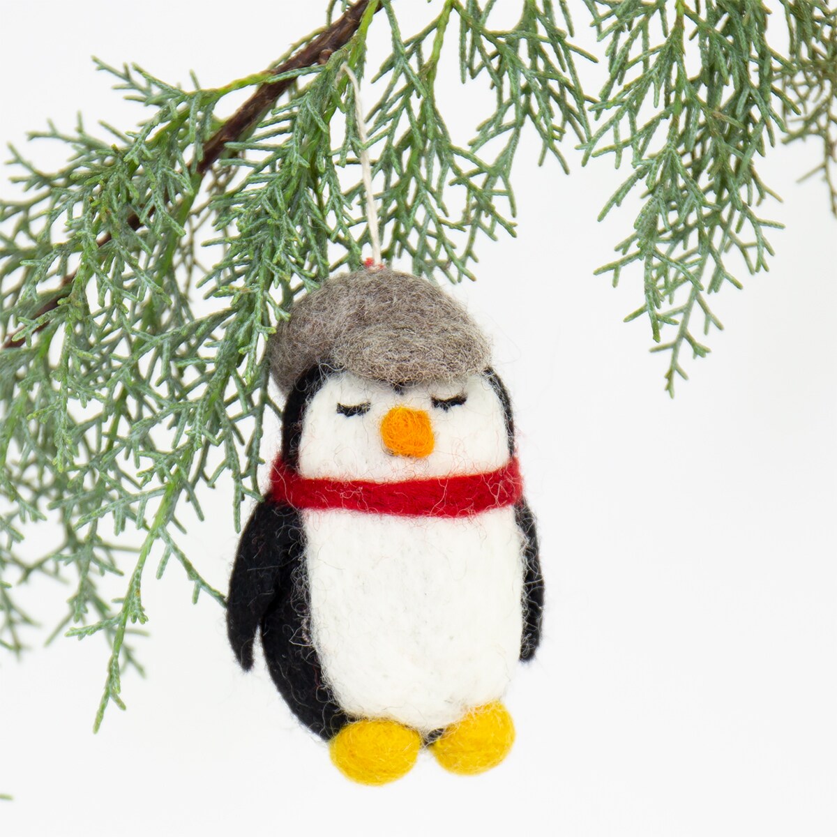 PENGUIN WITH HAT Christmas ornament