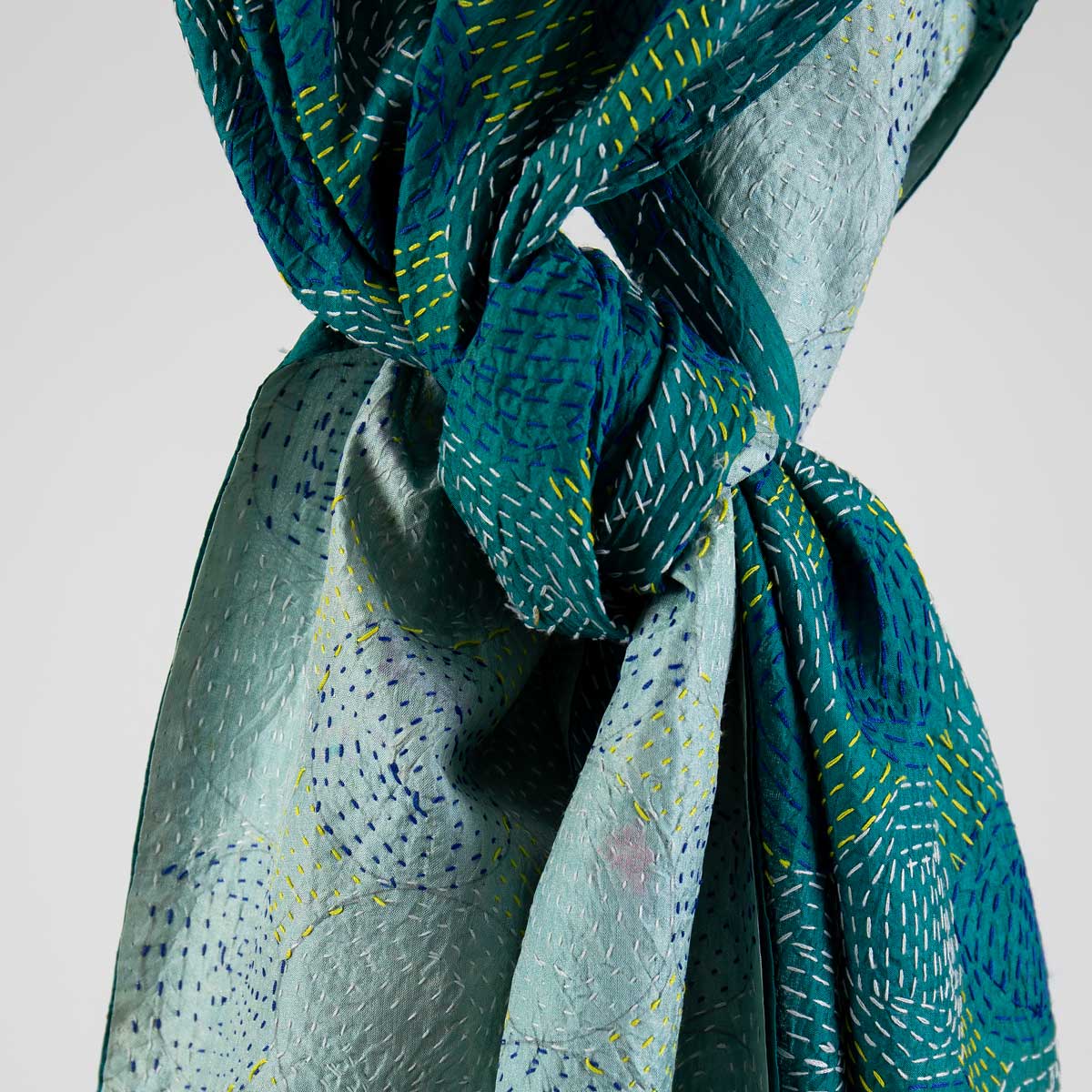 ROUND VINTAGE Silk scarf S, no19