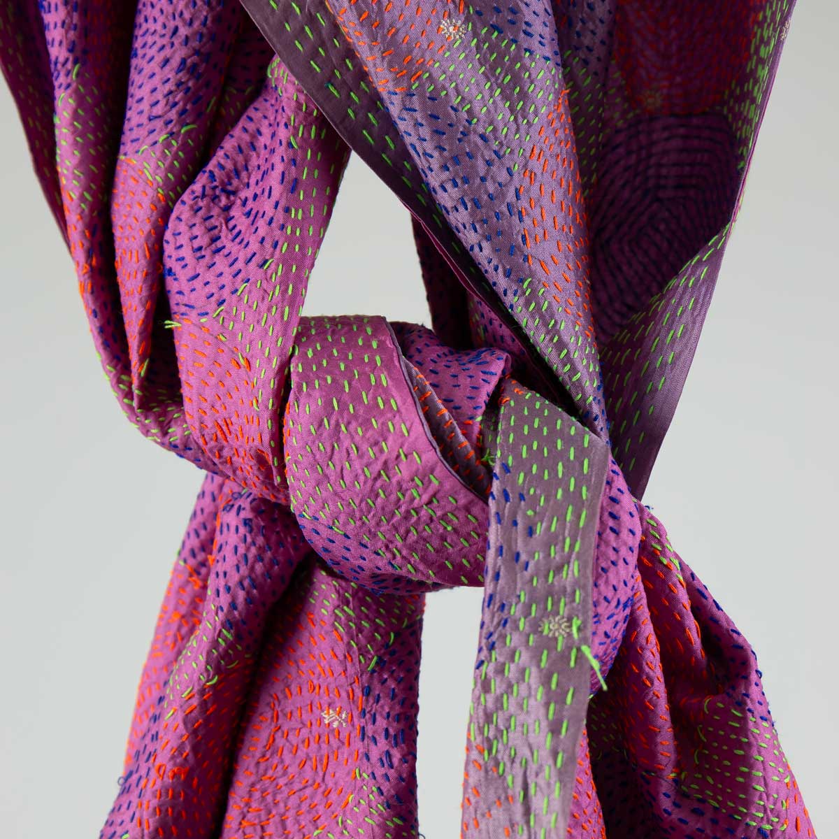 ROUND VINTAGE Silk scarf S, no20