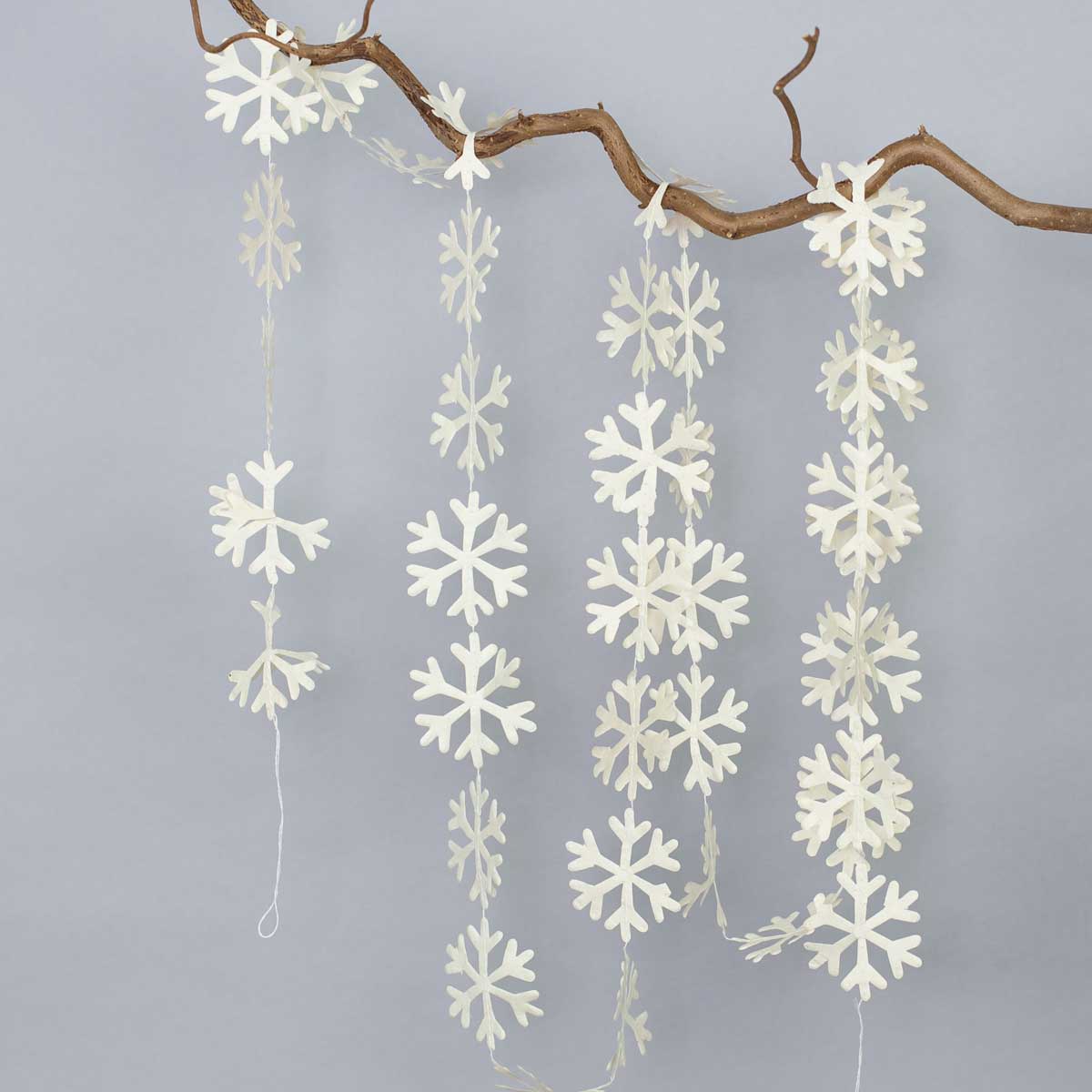 SNOW Garland