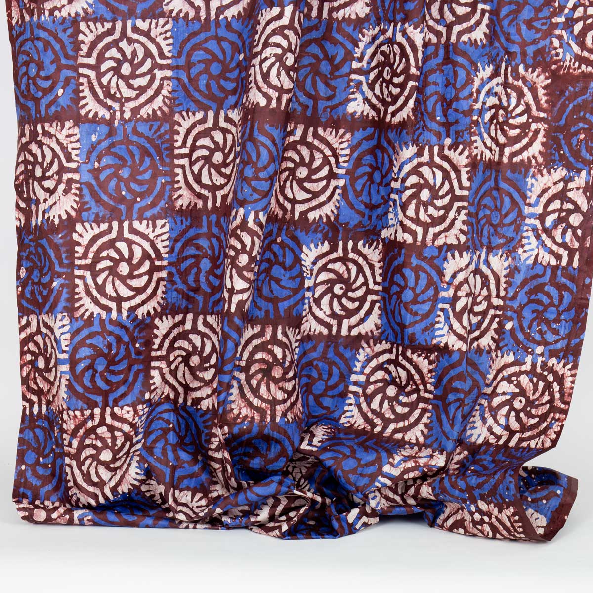 TILE BATIK Cloth 85x280 cm, blue/wine